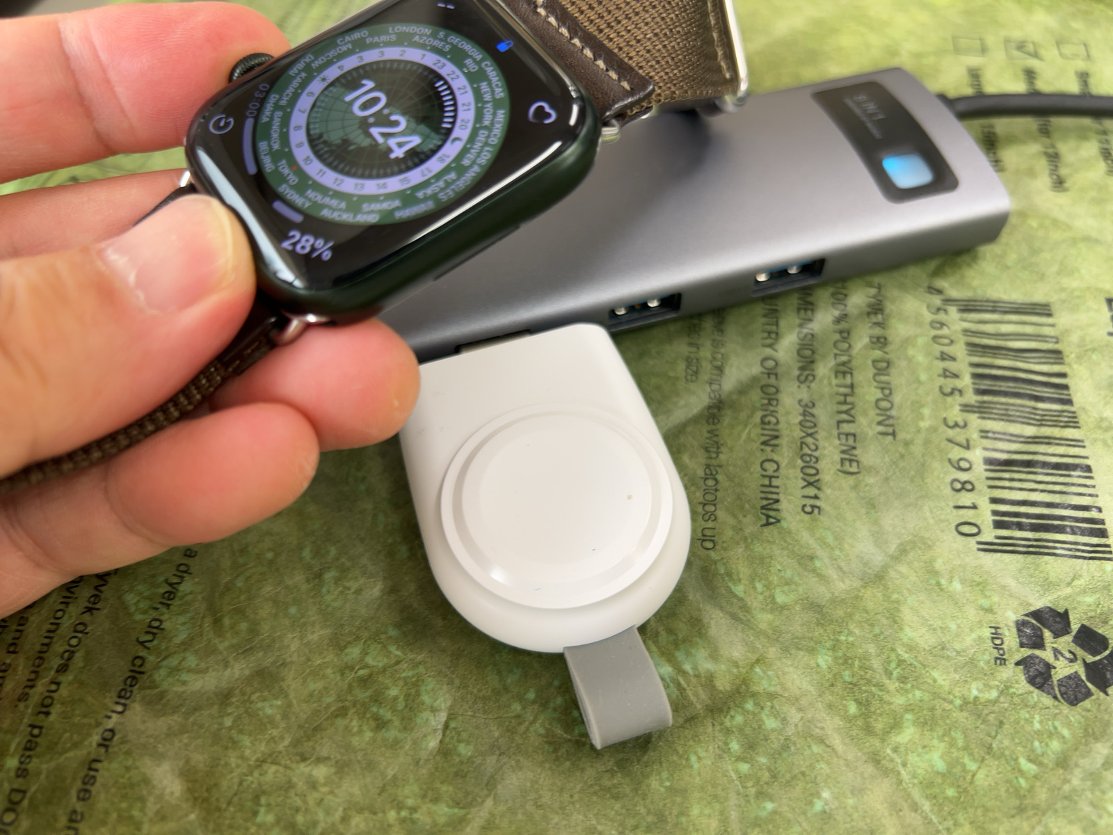 [100均]ダイソーAppleWatch充電器(¥700)持ち運び用/コスパ優秀過ぎ!! ガジェット多めのMIXブログ『Studio