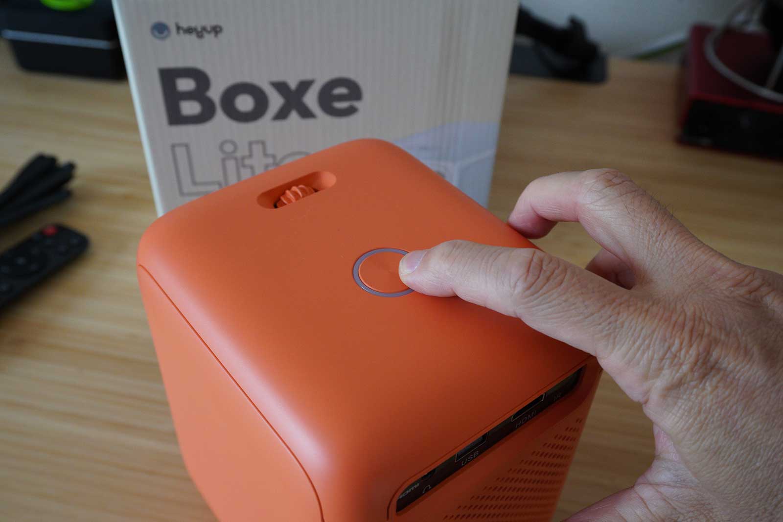 Heyup Boxe Lite 電源ボタン